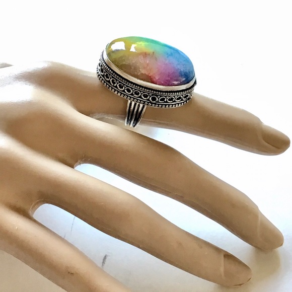 Exotic Rainbow Drusy Gemstone Ring - Vintage Style - Picture 2 of 9
